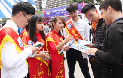 Trường Đại học Công nghệ tham gia “Ngày hội tư vấn tuyển sinh 2017”