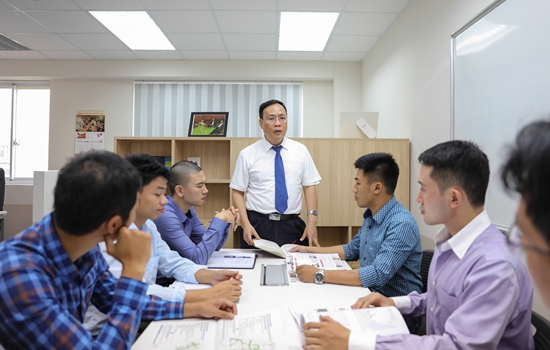 GS.TSKH Nguyễn Đình Đức: Nhà khoa học hàng đầu Việt Nam, người thầy ươm mầm cho những tài năng thế hệ trẻ tương lai